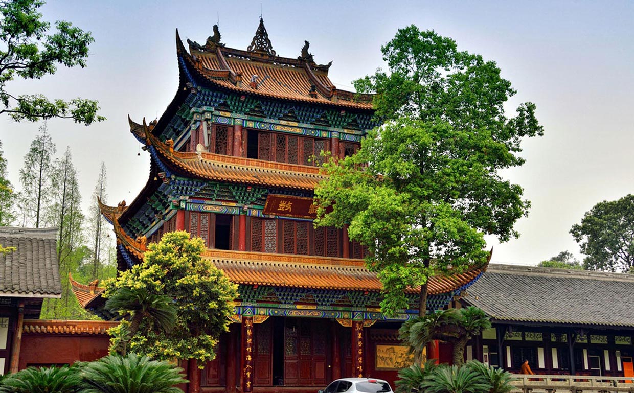 成都成华区红木牌匾定制：寺庙宗祠,园林景观,创意招牌,抱柱对联