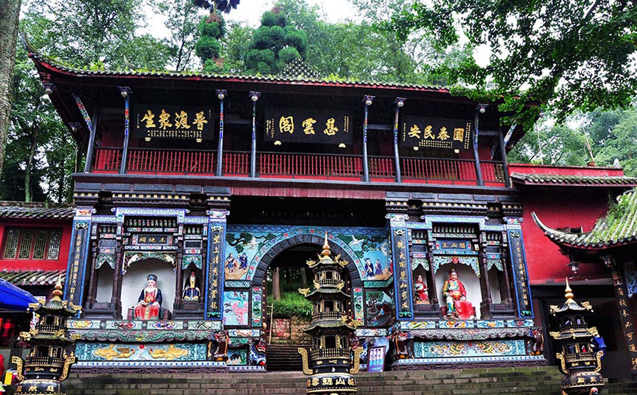 简阳市红木牌匾定制：寺庙宗祠,园林景观,创意招牌,抱柱对联