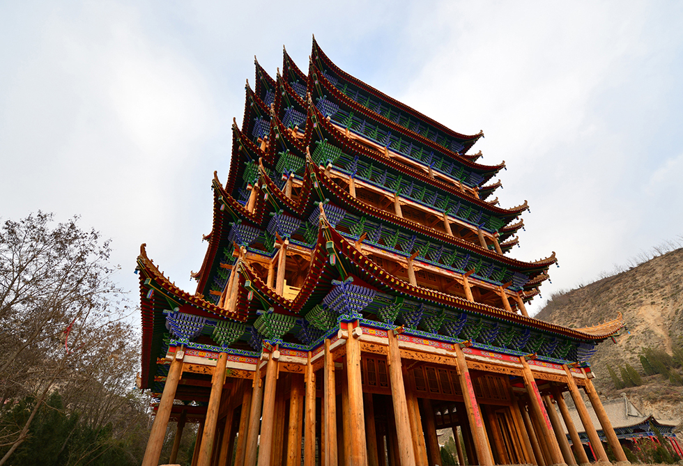 白银红木牌匾定制：寺庙宗祠,园林景观,创意招牌,抱柱对联