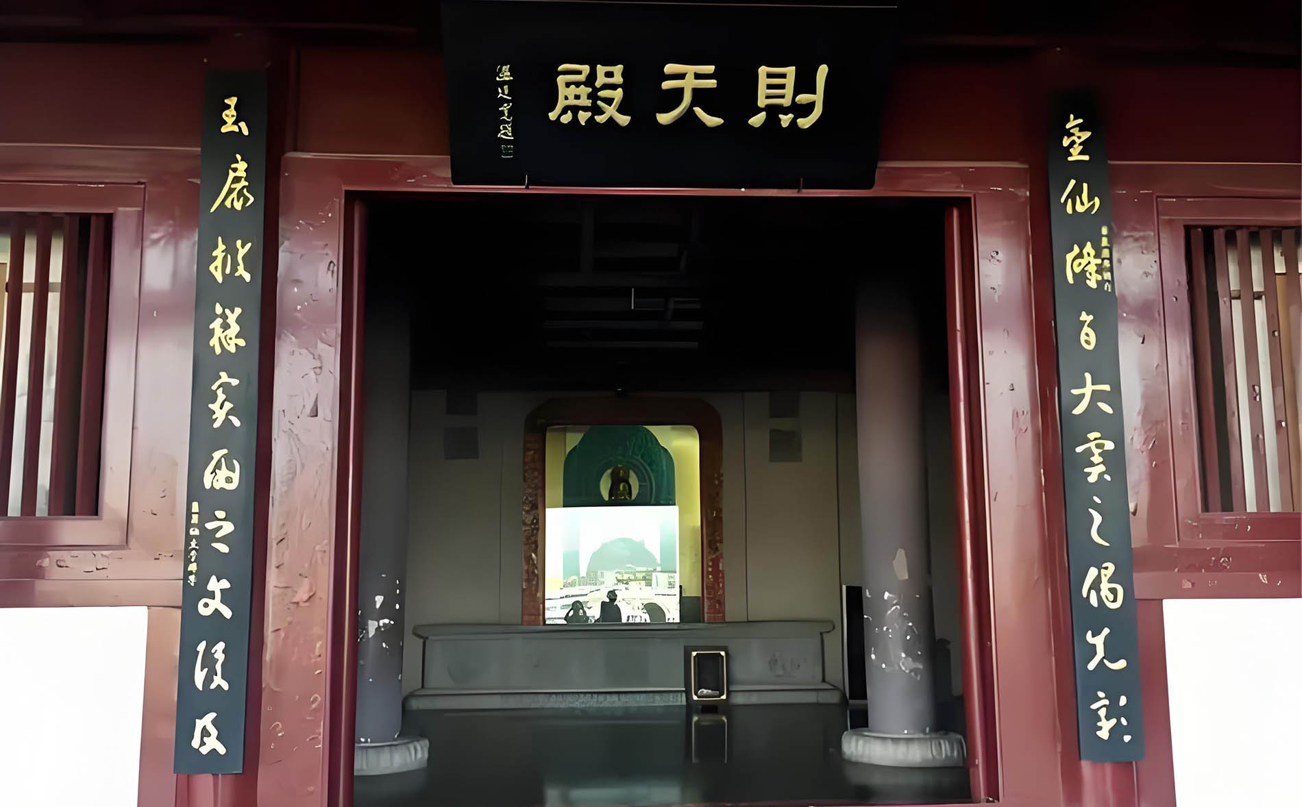 青川县红木牌匾定制：寺庙宗祠,园林景观,创意招牌,抱柱对联