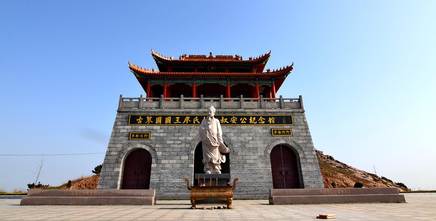 唐河县红木牌匾定制：寺庙宗祠,园林景观,店招门头,抱柱对联