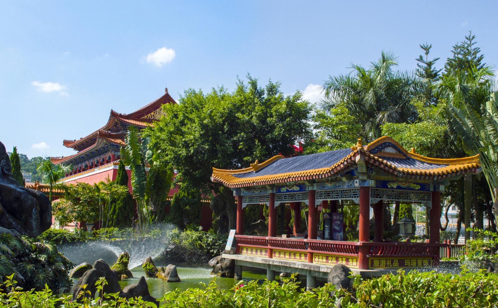 温州红木牌匾定制：寺庙宗祠,园林景观,创意招牌,抱柱对联